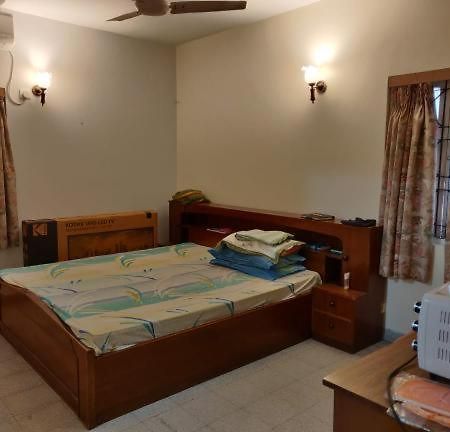 כלכותה Lovely Couple Friendly Guest House מראה חיצוני תמונה